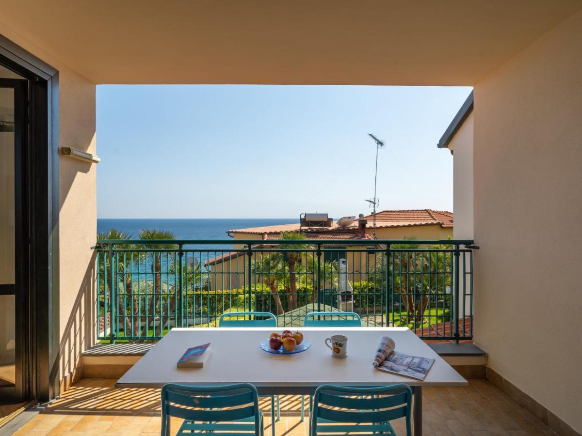 Apartment Le Margherite - Slr261 By Interhome Costarainera ภายนอก รูปภาพ