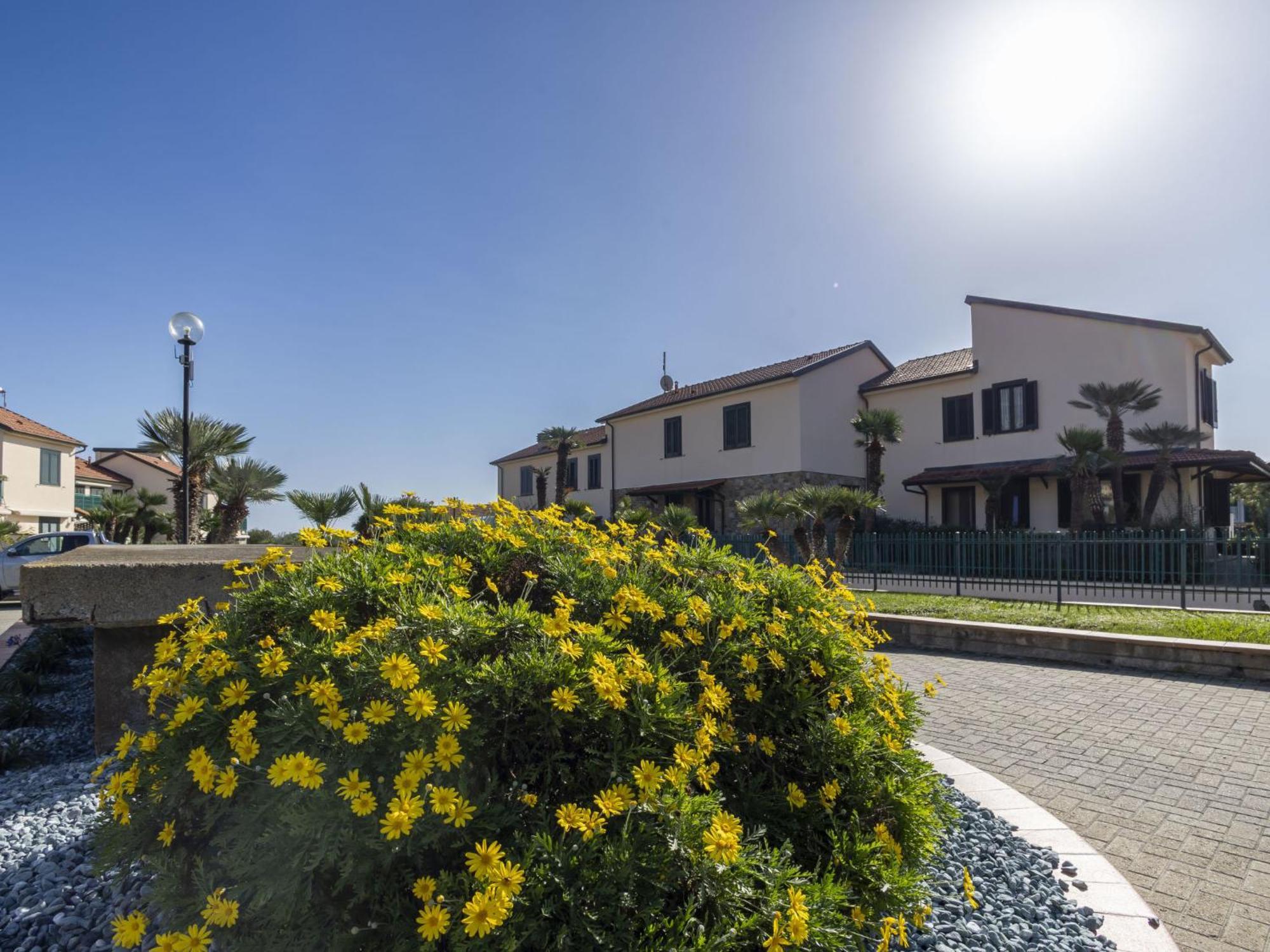 Apartment Le Margherite - Slr261 By Interhome Costarainera ภายนอก รูปภาพ